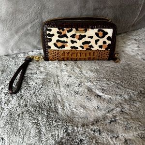 Brahmin Zara Tan Capella Leopard Wristlet ECU Non smoking home